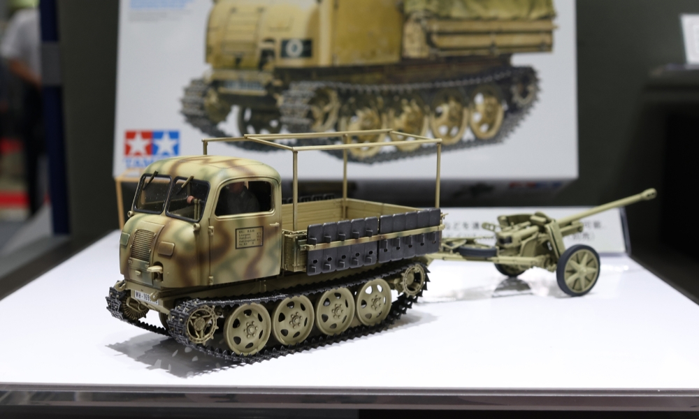 1/35 ドイツRSO/01多用途牽引車