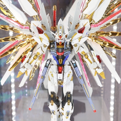 第64回全日本模型ホビーショーに行ってきました！後編（バンダイスピリッツ／ガイアノーツ／GSIクレオス／プラスクロス（アゾン））