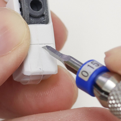 【スジボリ初心者向け】スジボリに必要な道具とスジボリをキレイにするワンポイントテクニック！