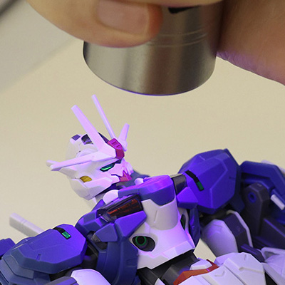 ガンプラのディテールアップにも使えます！「HG UV硬化接着剤(クリアー)」で目に輝きをプラス！