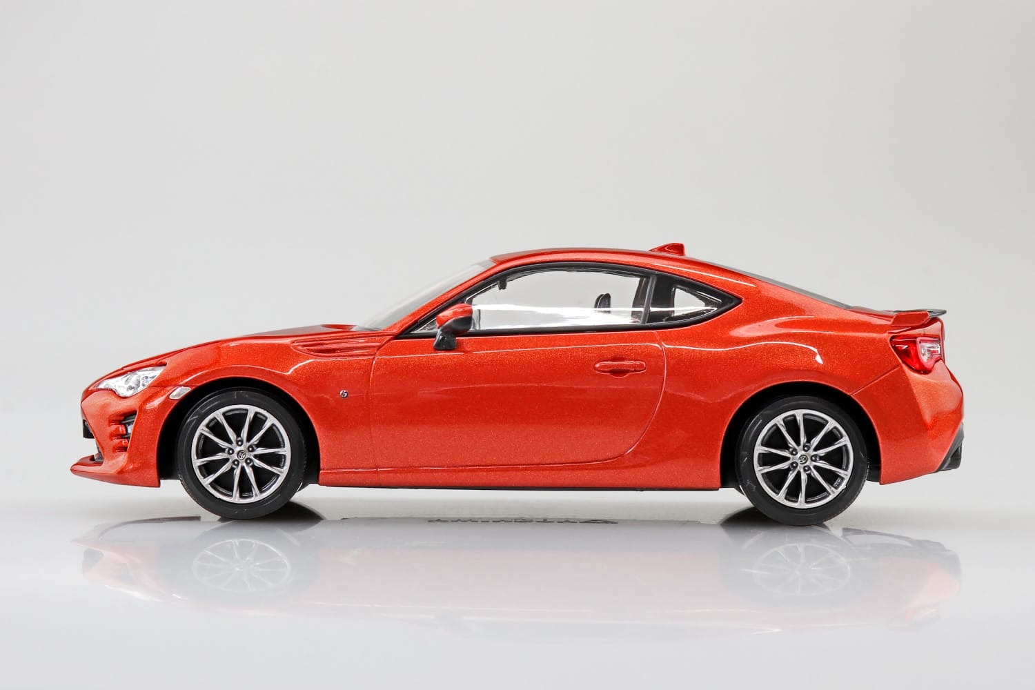 楽プラ スナップキット No.8-OR トヨタ 86(オレンジメタリック)【08-OR