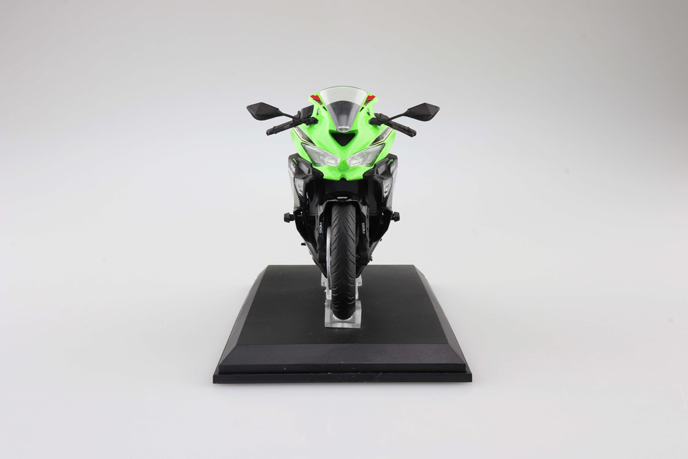 KAWASAKI Ninja ZX-25R (ライムグリーン×エボニー)【4905083109694】