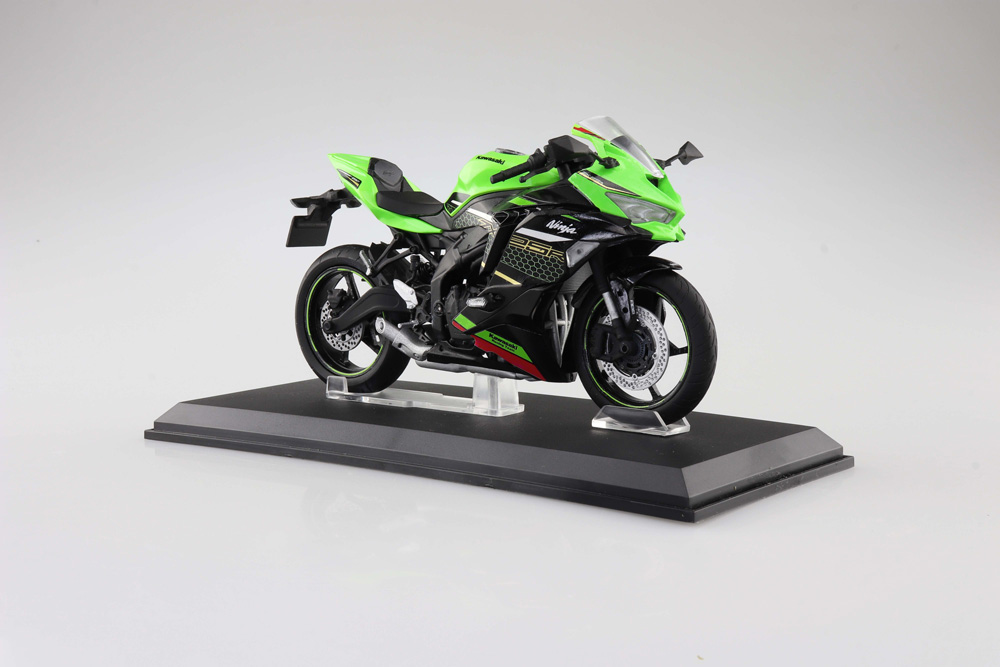 KAWASAKI Ninja ZX-25R (ライムグリーン×エボニー)【4905083109694】