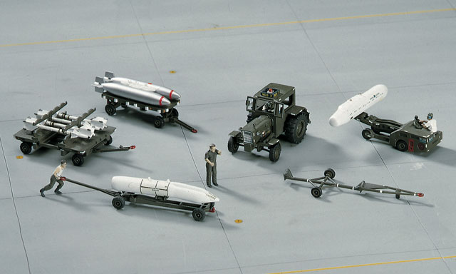 1/72 武装搭載作業セット【X72-5:4967834353053】｜ハセガワ