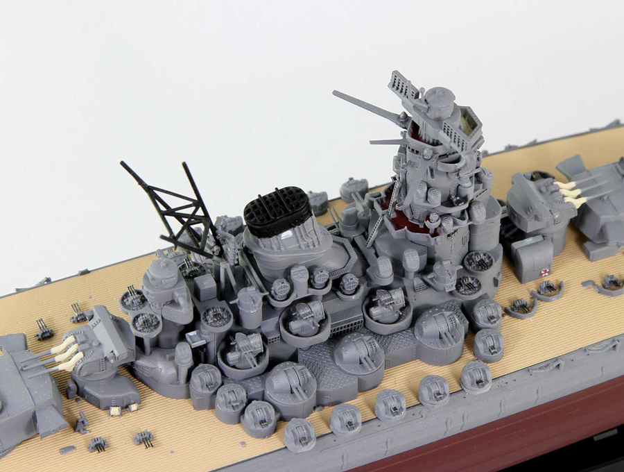 1/700 日本海軍 戦艦 大和 最終時 塗装済みプラモデル【WP01