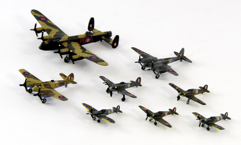 【廃番モデル】WWIIイギリス 微妙な爆撃機セット 1/72 ※分売不可 1/700 WWII イギリス空軍機セット 1【S32:4986470023298】｜ピット