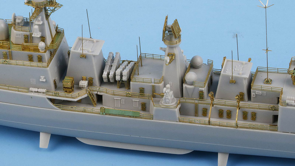 1/700 中国海軍駆逐艦、フリーゲート艦、日本海軍あしがら　塗装済完成品