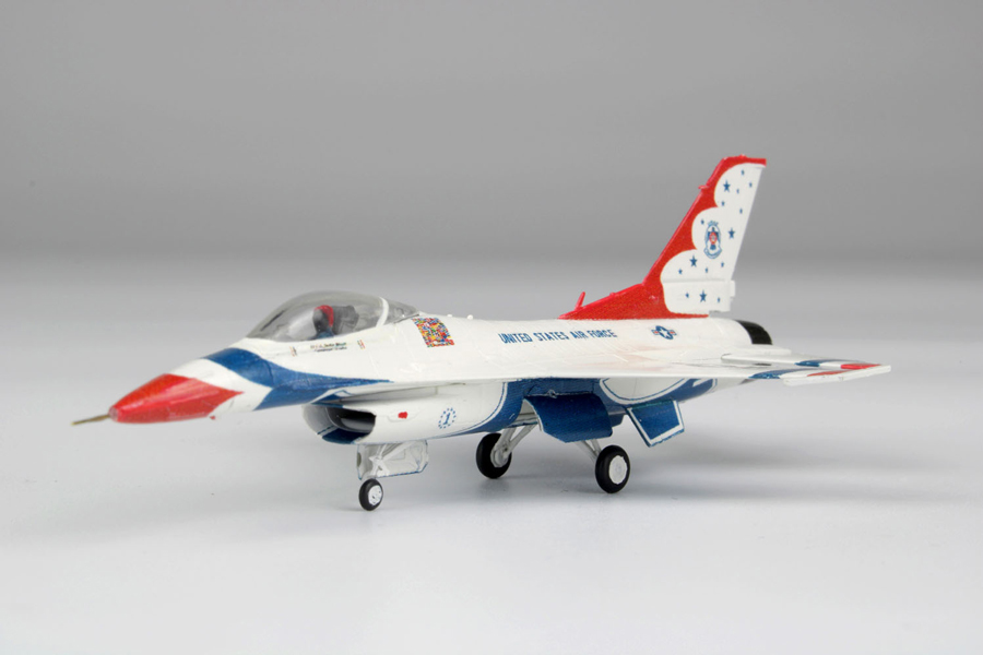 1/144 アメリカ空軍 F-16C ファイティングファルコン サンダーバーズ