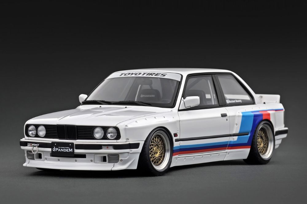 PANDEM 30White (1/18 Scale)