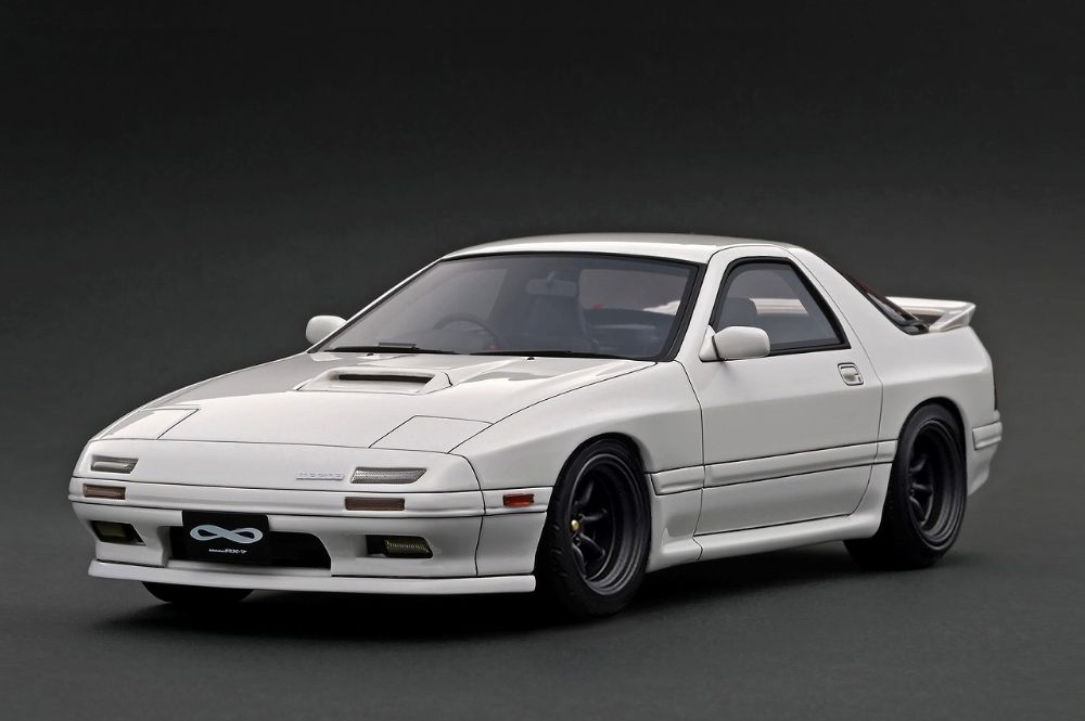 Mazda Savanna RX-7 Infini (FC3S) White (1/18 Scale)
